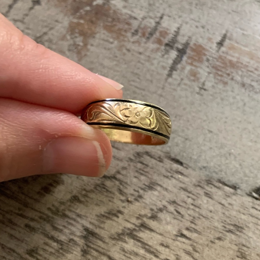 14K gold Hawaiian 🌺 ring 💍